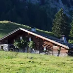 Le Vieux Madrier Chalet *